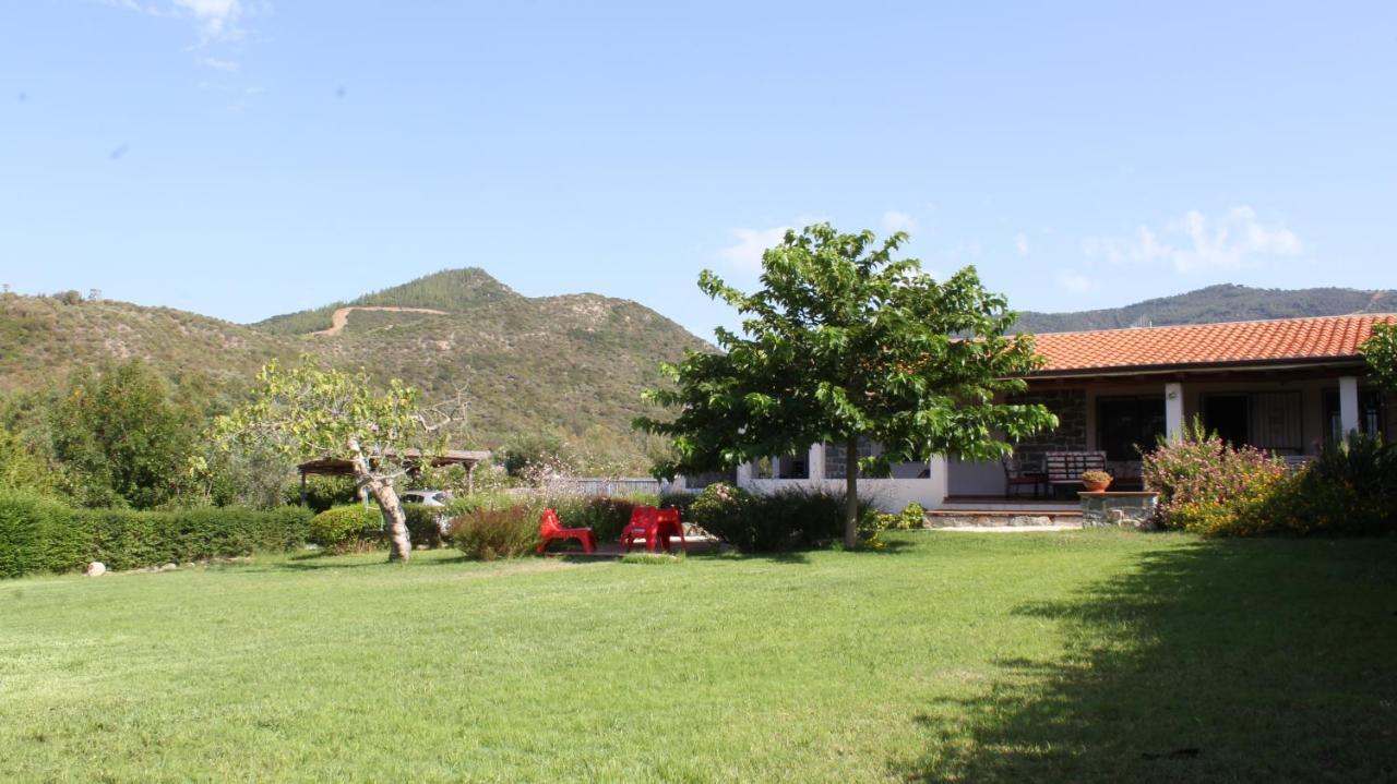 Countryside Villa In Sardinia Triei Exterior foto